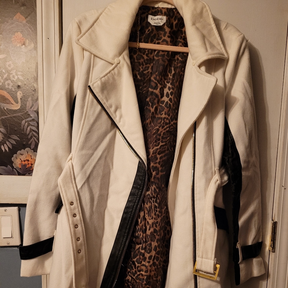 Bebe White and Black Blazer Jacket with Natural Draping